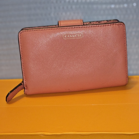 Coach Coral Wallet - Picture 4 of 6